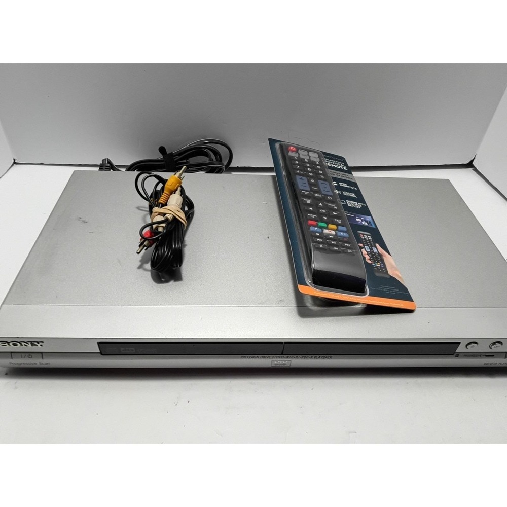 Sony DVP-ns575p DVD player comes with remote and cables works great